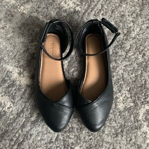 Old Navy Toddler Girl faux leather ballet flats